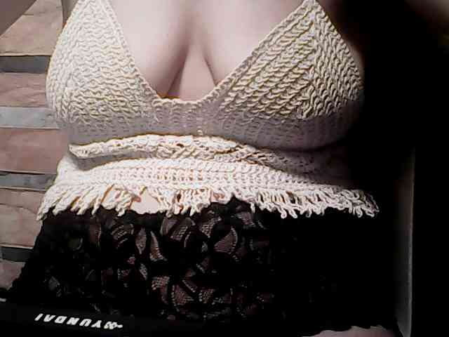 extremelymilkyboobs webcam