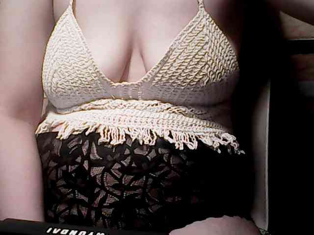 extremelymilkyboobs webcam