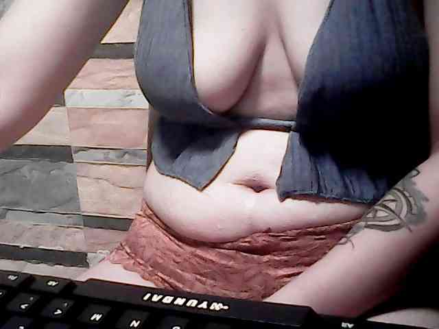 extremelymilkyboobs webcam