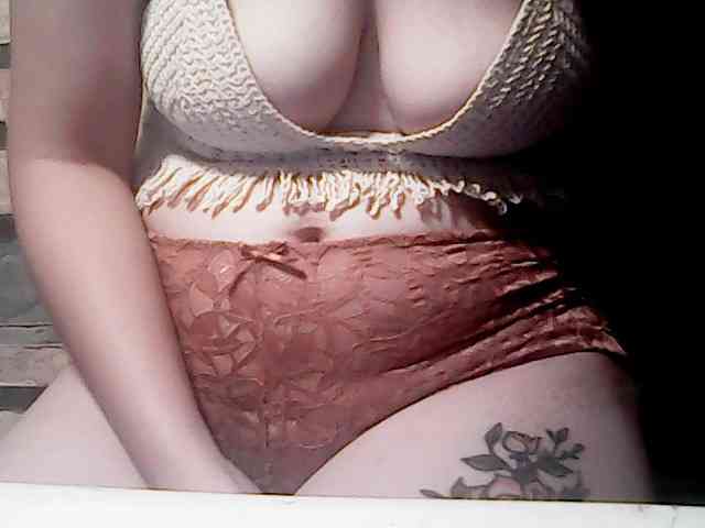 extremelymilkyboobs webcam