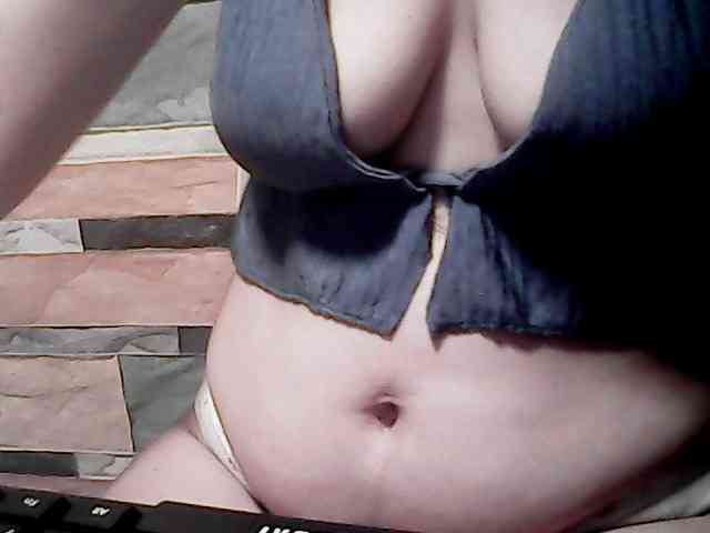 extremelymilkyboobs webcam