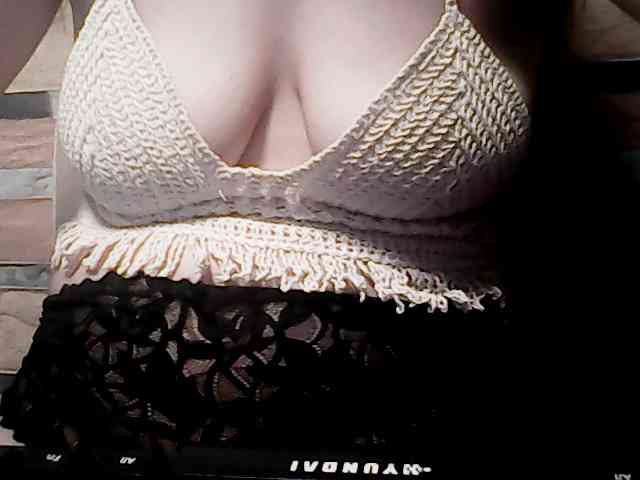 extremelymilkyboobs webcam