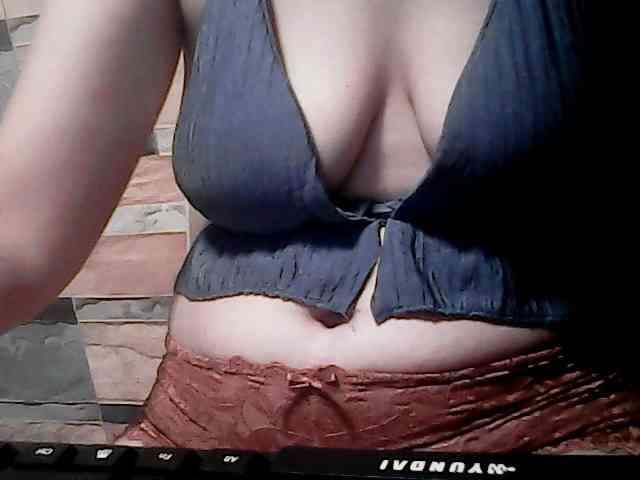 extremelymilkyboobs webcam