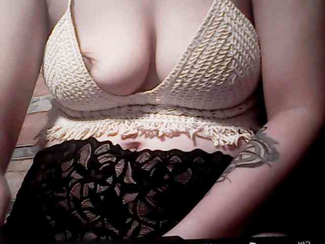 extremelymilkyboobs webcam