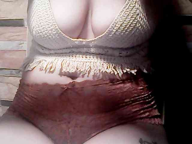 extremelymilkyboobs webcam