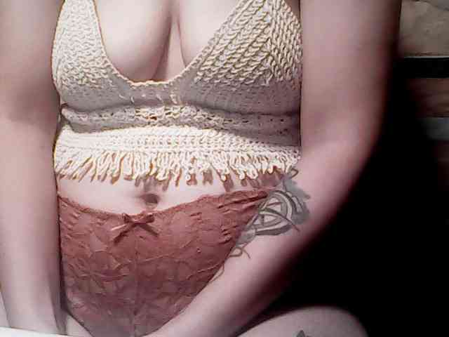 extremelymilkyboobs webcam