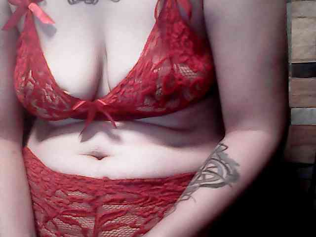 extremelymilkyboobs webcam