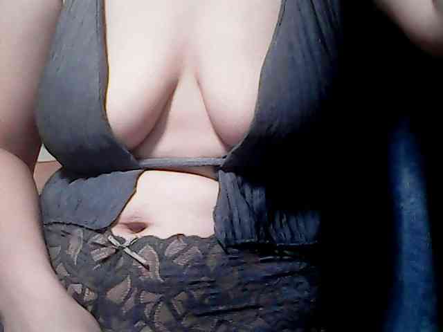 extremelymilkyboobs webcam
