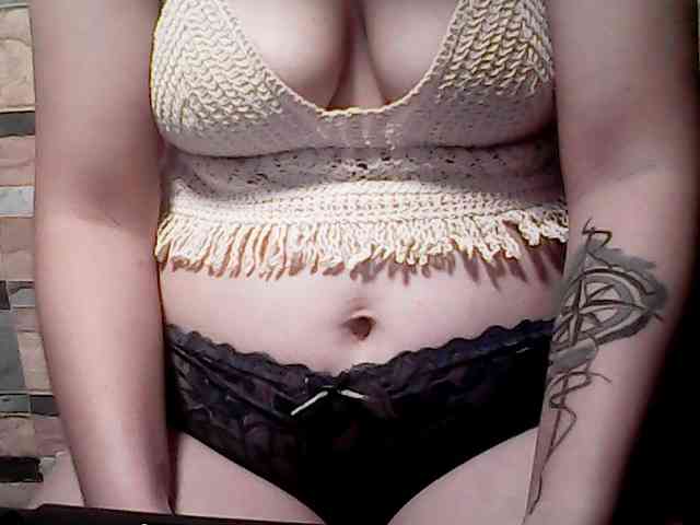 extremelymilkyboobs webcam