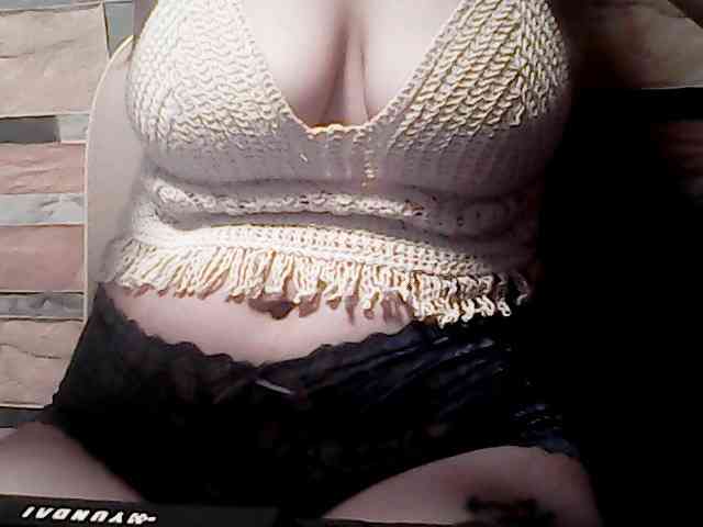 extremelymilkyboobs webcam
