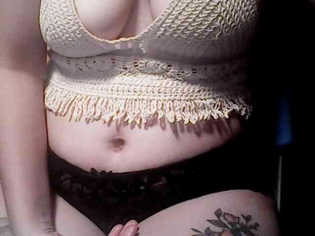 extremelymilkyboobs webcam