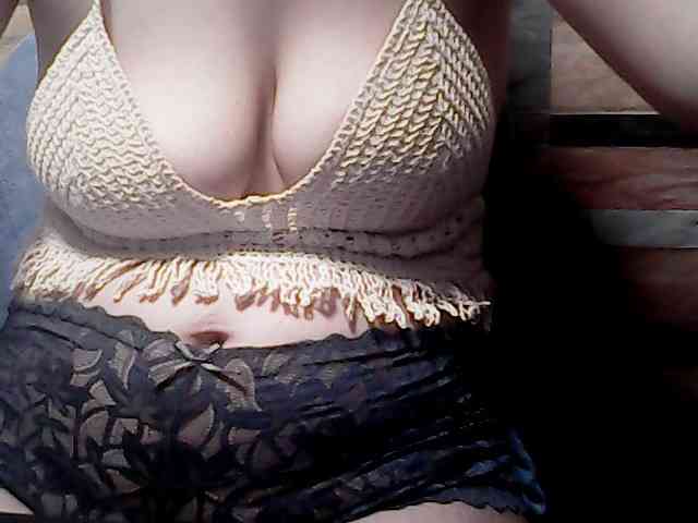 extremelymilkyboobs webcam