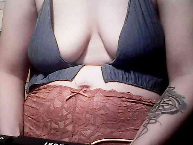 extremelymilkyboobs webcam