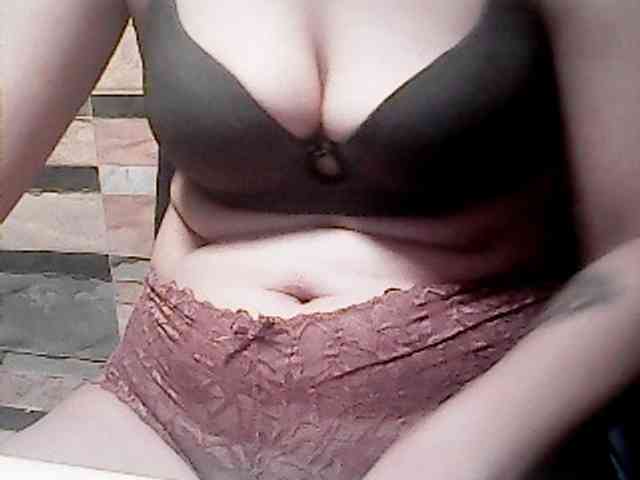 extremelymilkyboobs webcam