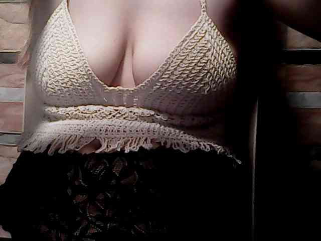 extremelymilkyboobs webcam
