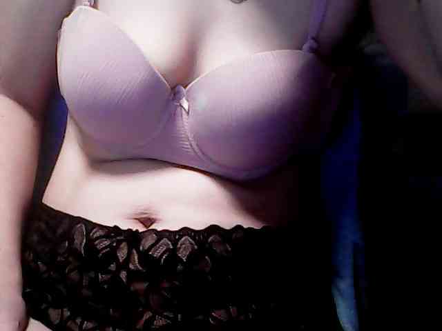 extremelymilkyboobs webcam