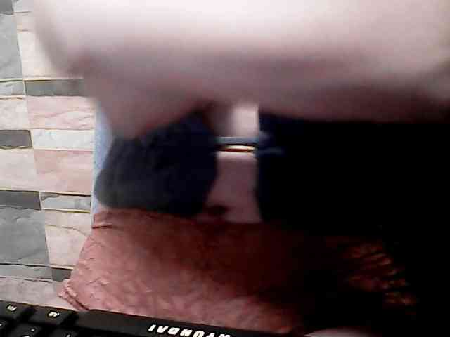 extremelymilkyboobs webcam