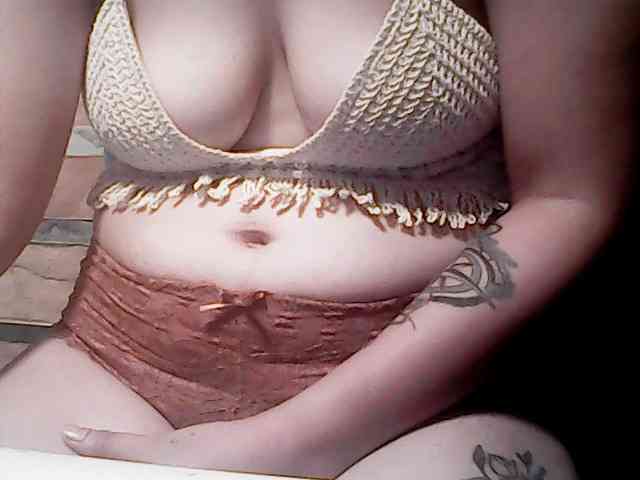 extremelymilkybo... Live Webcam on BongaCams