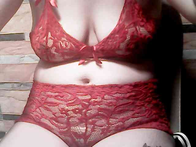 extremelymilkyboobs webcam