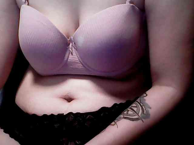 extremelymilkyboobs webcam