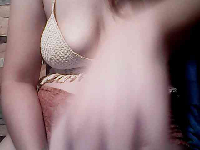extremelymilkybo... Live Webcam on BongaCams
