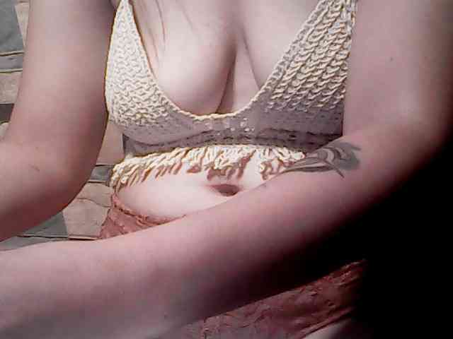 extremelymilkybo... Live Webcam on BongaCams