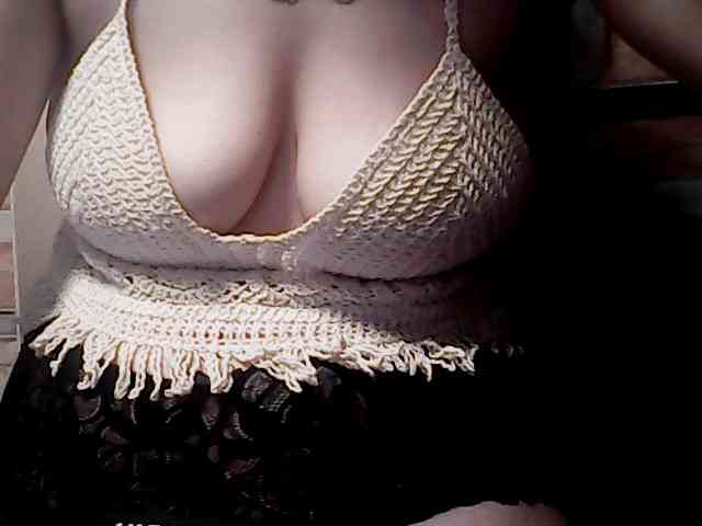 extremelymilkyboobs webcam