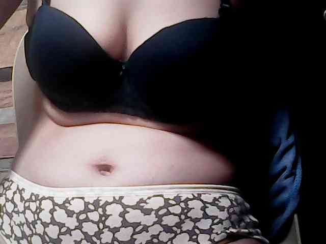 extremelymilkyboobs webcam
