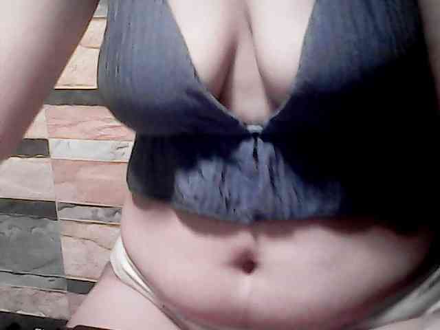 extremelymilkyboobs webcam