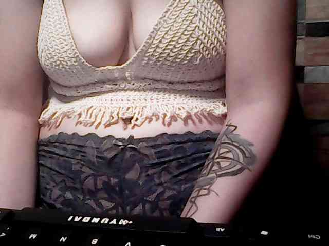 extremelymilkyboobs webcam