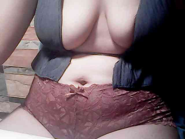 extremelymilkyboobs webcam