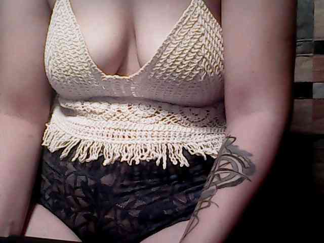 extremelymilkyboobs webcam