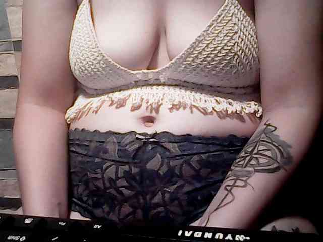 extremelymilkyboobs webcam