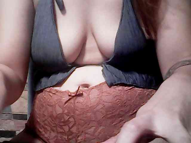 extremelymilkyboobs webcam