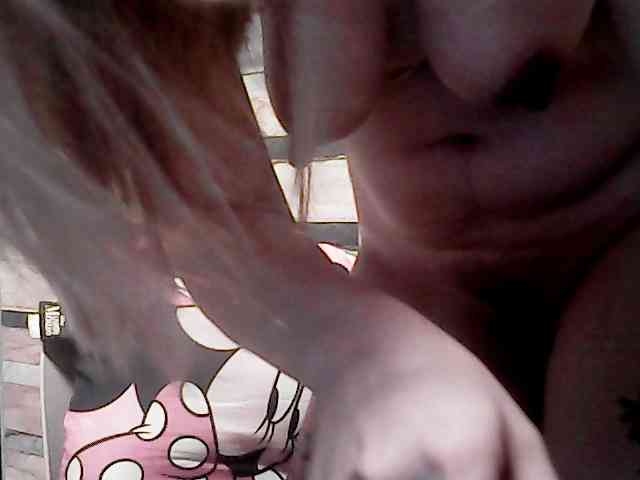 extremelymilkyboobs webcam
