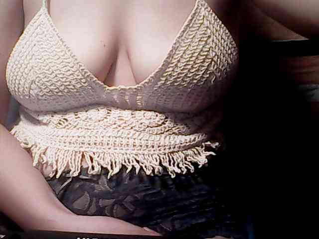 extremelymilkyboobs webcam