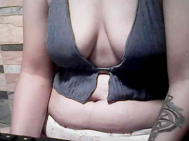 extremelymilkyboobs webcam