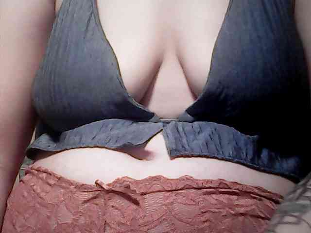 extremelymilkyboobs webcam