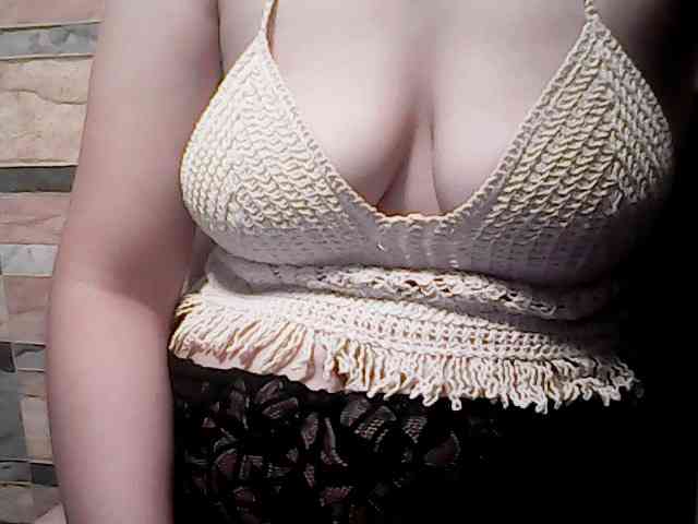 extremelymilkyboobs webcam