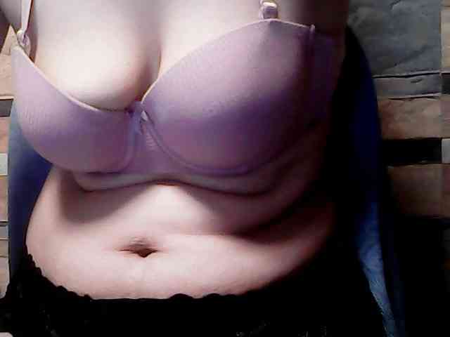 extremelymilkyboobs webcam