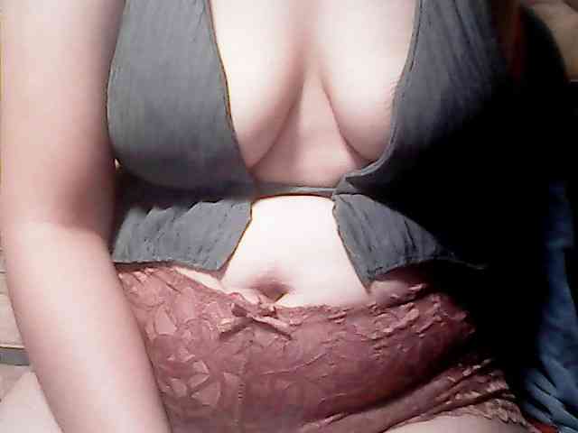 extremelymilkyboobs webcam