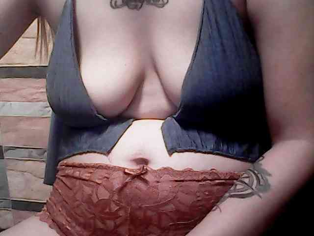 extremelymilkyboobs webcam