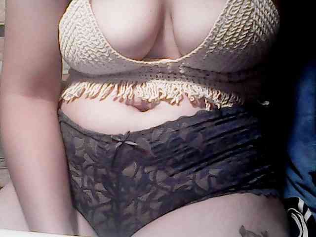 extremelymilkyboobs webcam