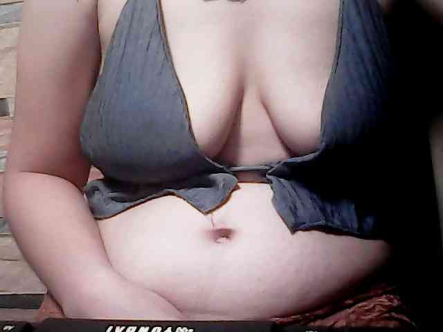 extremelymilkyboobs webcam