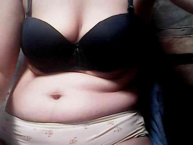 extremelymilkyboobs webcam