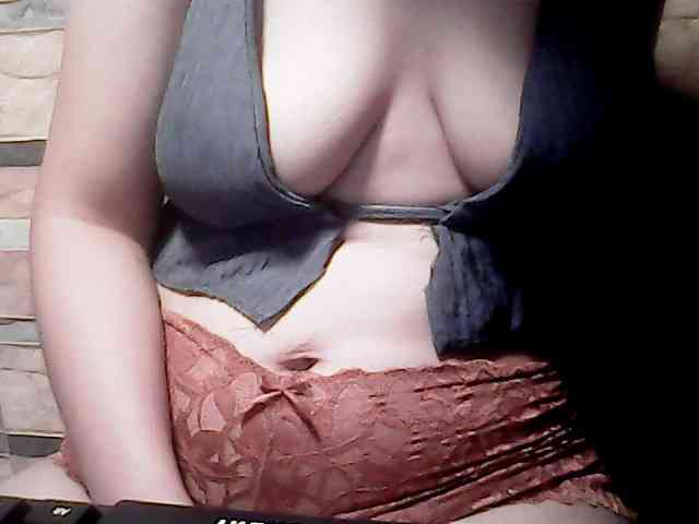 extremelymilkyboobs webcam