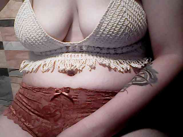 extremelymilkyboobs webcam