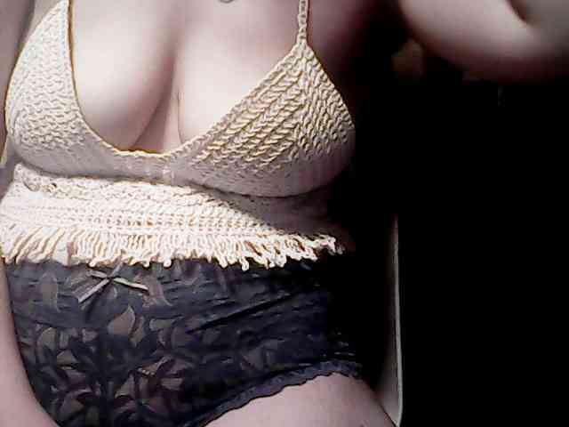 extremelymilkyboobs webcam
