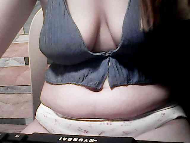 extremelymilkyboobs webcam