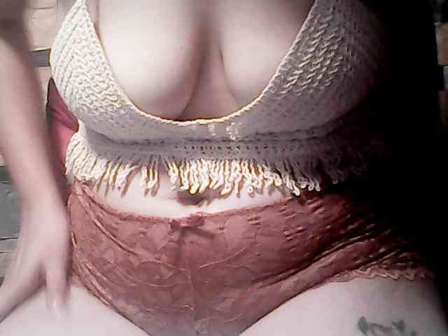 extremelymilkybo... Live Webcam on BongaCams